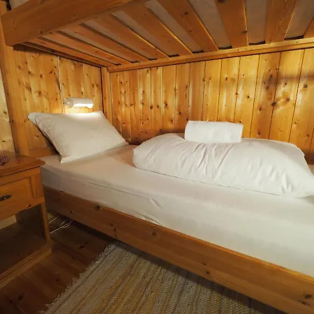 Eggum Fishermans 度假居 *